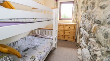 2 bedrooms, individually decorated, individually furnished, free WiFi