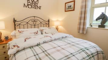 Cottage | 1 bedroom, individually decorated, individually furnished, free WiFi