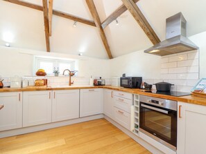 Cottage | Private kitchen - Sunbury Barn (Perranporth)