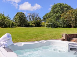Cottage | Property grounds - Sunbury Barn (Perranporth)