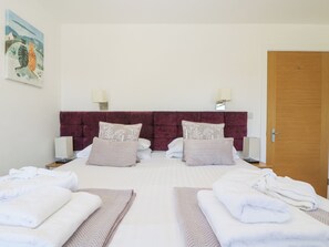 Cottage | 3 bedrooms, individually decorated, individually furnished, free WiFi - Willow (Truro)