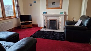 Cottage | Living area - Taigh Na Talia - 2 Sandholm (Mallaig)