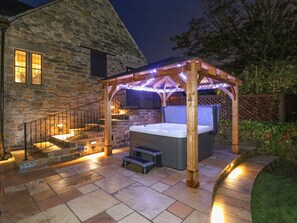 Cottage | Spa - Woodland Lodge (Alfreton)