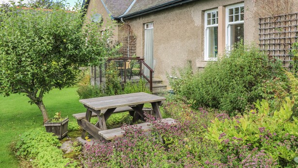 Cottage | Interior