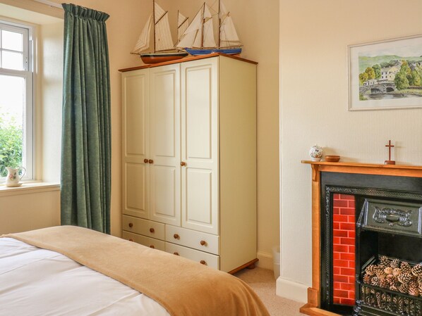 Cottage | Interior