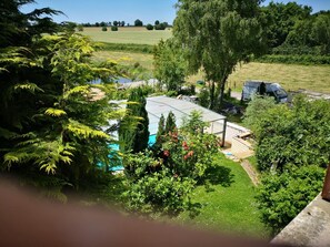 Property grounds - Au Jardin Fleuri (Azay-sur-Thouet)