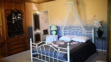 Dubbelrum - utsikt mot trÀdgÄrden | Individuell inredning, unika möbler och ljudisolering