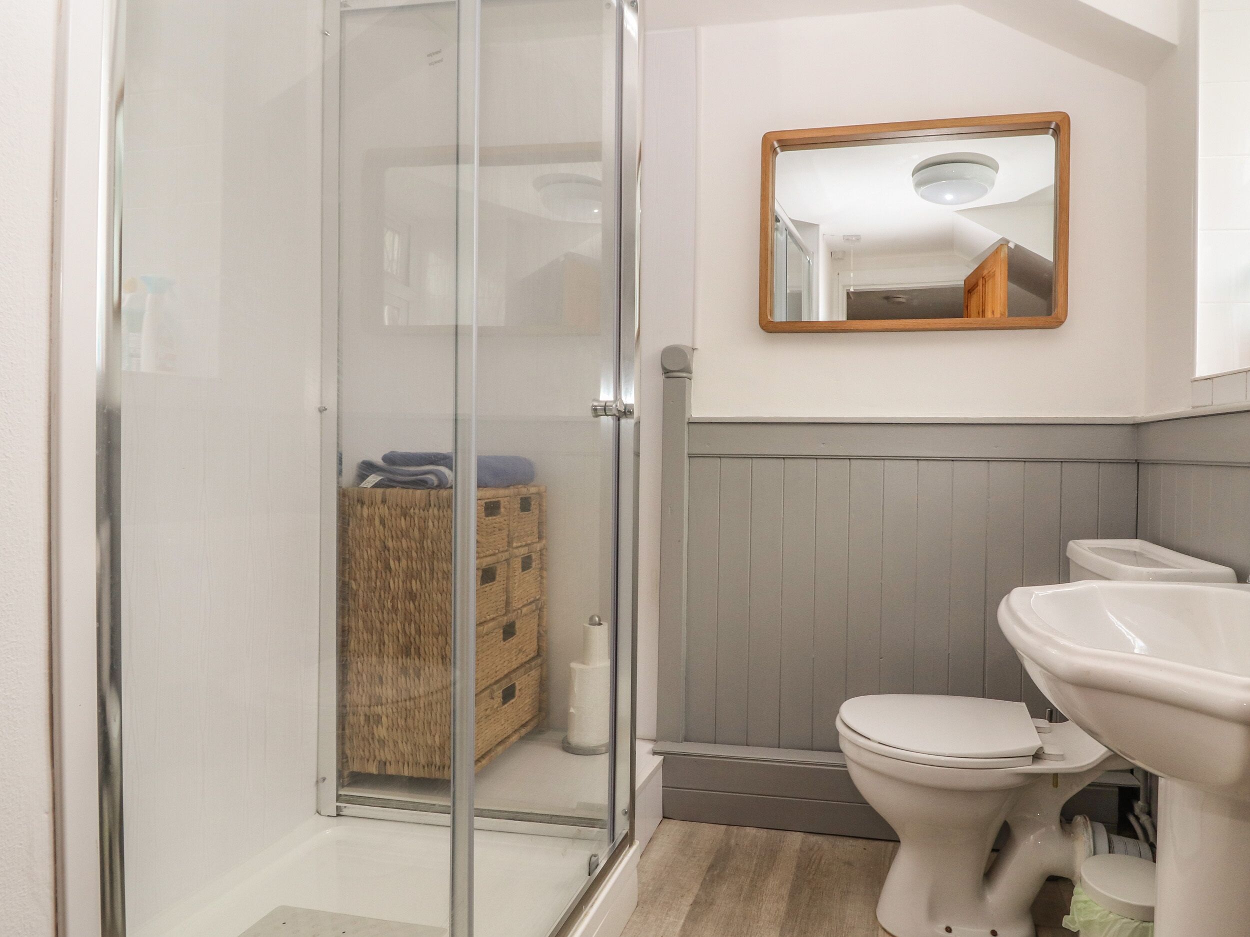 Cottage | Bathroom | Shower