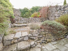 Cottage | Property grounds