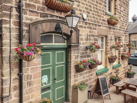 Cottage | Exterior detail