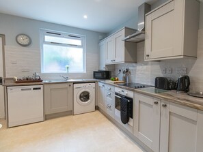 Cottage | Interior - Riverhouse Lodge (Weymouth)