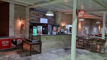 Bar (en la propiedad)