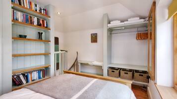 Cottage | 1 bedroom, individually decorated, individually furnished, free WiFi