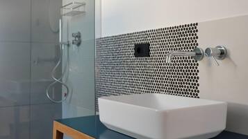 Doppia Deluxe | Bagno | Asciugacapelli, bidet, pavimenti riscaldati, asciugamani