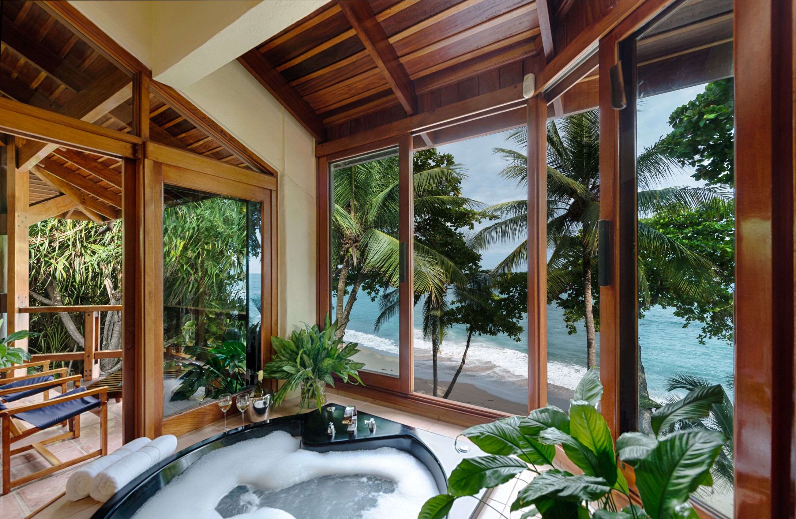 Luxury House | 6 bedrooms, premium bedding, down duvets, pillow-top beds