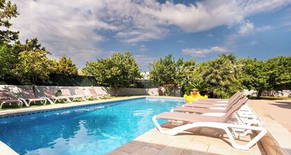 Villa Sunset - Five Bedroom Villa, Sleeps 9