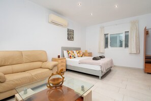 5 chambres, fer et planche à repasser, Wi-Fi gratuit