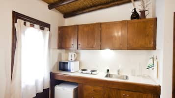 Classic Studio | Private kitchen | Fridge, microwave, electric kettle, toaster