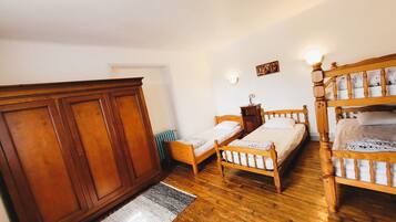 7 habitaciones, tabla de planchar con plancha y wifi