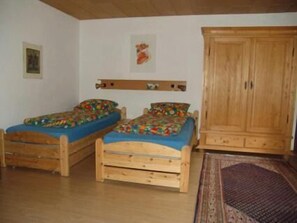 1 bedroom, desk, iron/ironing board, free WiFi - Römerklause (Neustadt an der Weinstrasse)