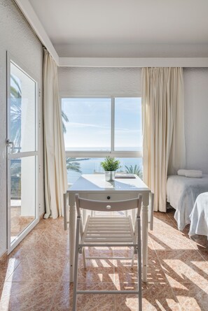 Dining room - Skol Sea Views Apartments (Marbella)