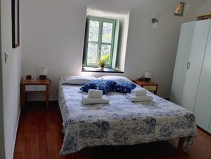 House | 2 bedrooms, iron/ironing board, free WiFi, bed sheets - Stunning Medieval Mountain Retreat With Pool (Castelbianco)