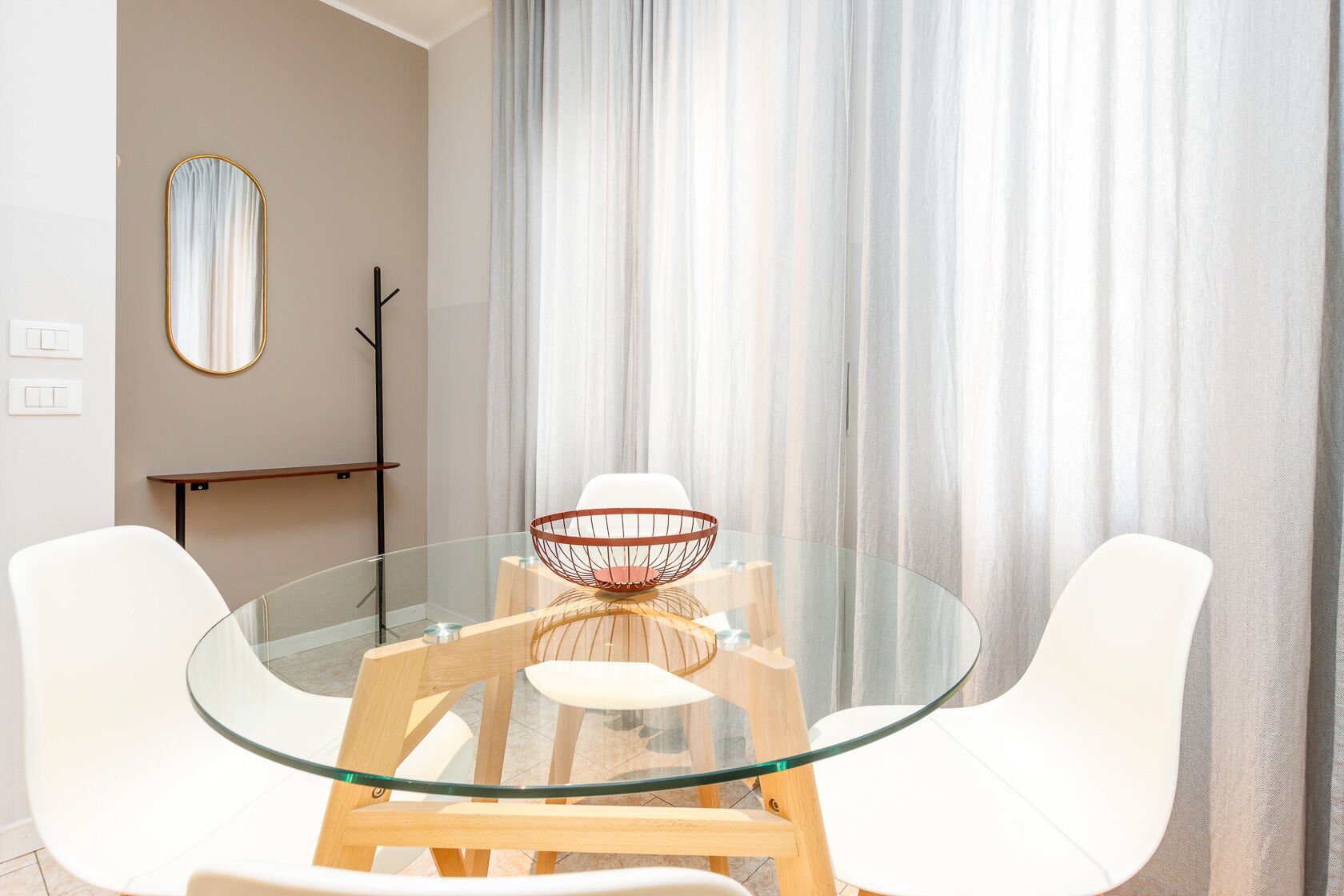 Televisión LCD de 24 pulgadas con canales digitales y televisión 