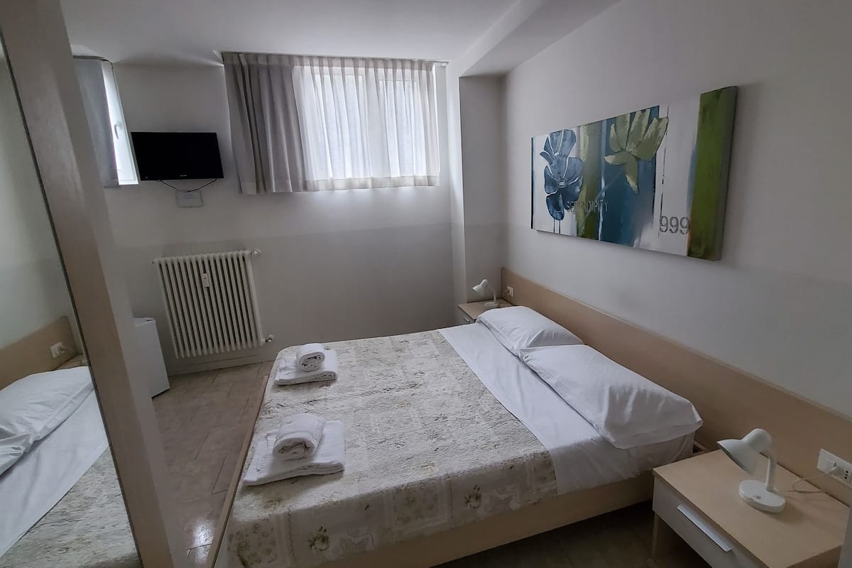Habitación clásica, para no fumadores | 1 habitación, wifi gratis y ropa de cama