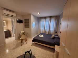 Deluxe Studio | Free WiFi, bed sheets - Residence Bonomelli (Bergamo)