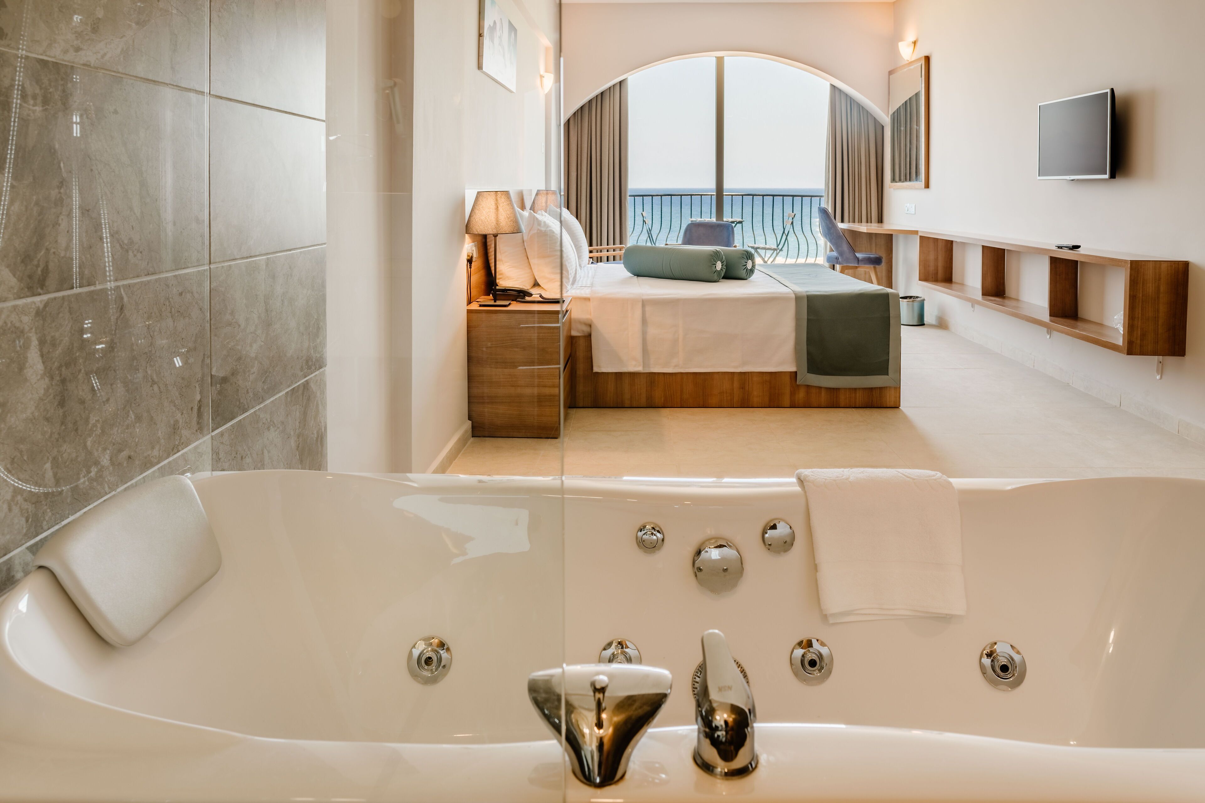 jetted bathtub