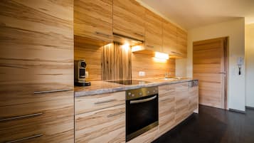 Superior Apartment, 2 Bedrooms (excl. 185 EUR cleaning fee) | Private kitchen