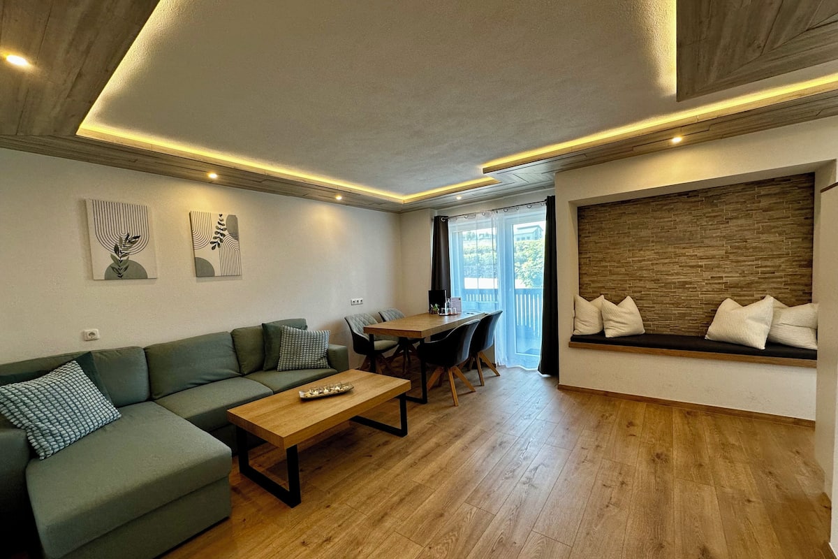 Comfort Condo | Living area