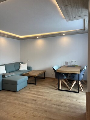 Comfort Condo | Living area - EifelAdventures (Berlingen)