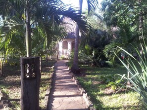 Property grounds - Dream of Africa Cottages Kanamai (Mtwapa)