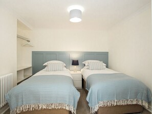 4 bedrooms, free WiFi, bed sheets - 4 bedroom accommodation in Kirkcudbright (Kirkcudbright)