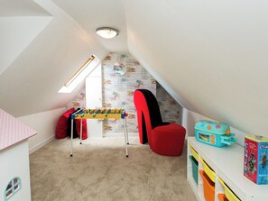 Children's area - 4 bedroom accommodation in Kirkcudbright (Kirkcudbright)