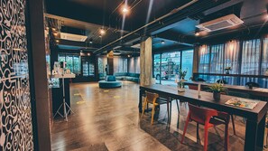 Café - Hotel Ordinary Bangkok (Bangkok)