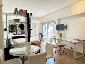 1 bedroom, iron/ironing board, WiFi (free), bed sheets