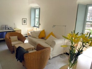 TV - Oliveto stunning property with private garden (castelbianco)