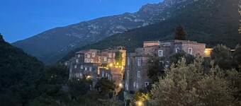 Oliveto Sleeps 4 with Private Garden