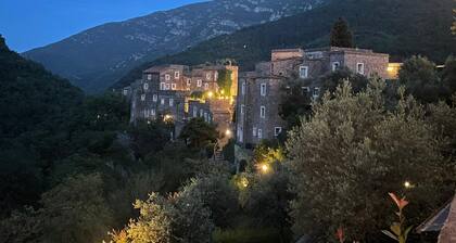 Oliveto Sleeps 4 with Private Garden