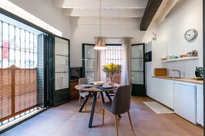 Dining - Don Pedro Niño. Studio apartment in the centre (Sevilla)