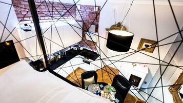 Departamento Deluxe | Área de sala de estar | Televisión de pantalla plana y reproductor de DVD