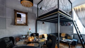 ดีลักซ์อพาร์ทเมนท์ | 2 ห้องนอน, โต๊ะทำงาน, เตารีด/โต๊ะรีดผ้า, Wi-Fi ฟรี