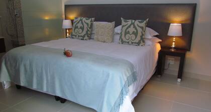 Der Anzug im Pentagon Park