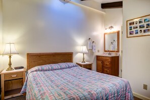 Condo, 1 Bedroom | 1 bedroom, individually decorated, individually furnished - Yosemite Delight-b208 (Yosemite National Park)