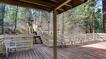 Cabin, 3 Bedrooms | Balcony