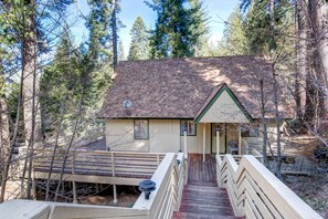 Exterior - Brookside Cottage (Yosemite National Park)