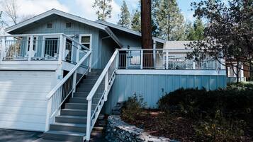 Cabin, 3 Bedrooms | Exterior