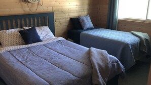 Interior - The Dogwood Cabin (Bass Lake)